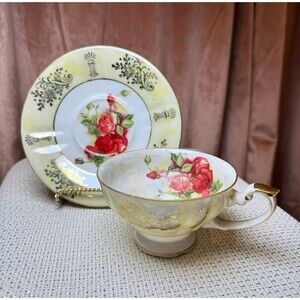 Royal Halsey Vintage Teacup & Saucer Set - PearlYellow Roses & Gold Leaf Pattern